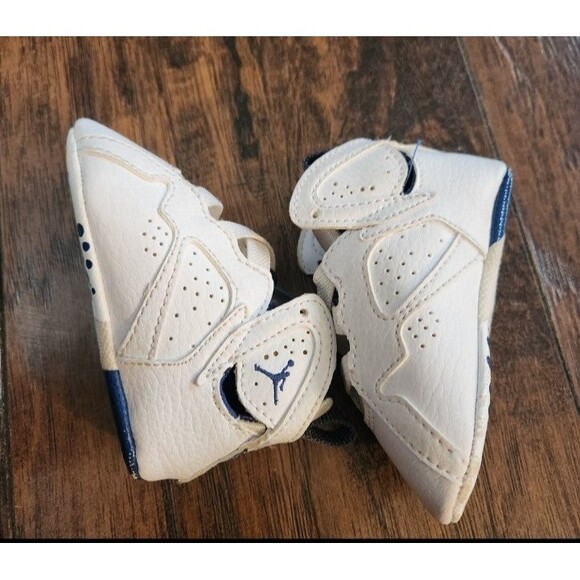 Jordan crib shoes infant size 2c see photos - Picture 1 of 8